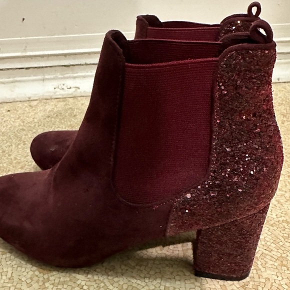 ✨SPARKLY✨ burgundy boots - Picture 7 of 9